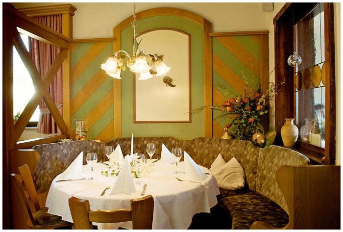 Hotel Bayerischer Hof ليندنبرغ ام الغو المظهر الخارجي الصورة