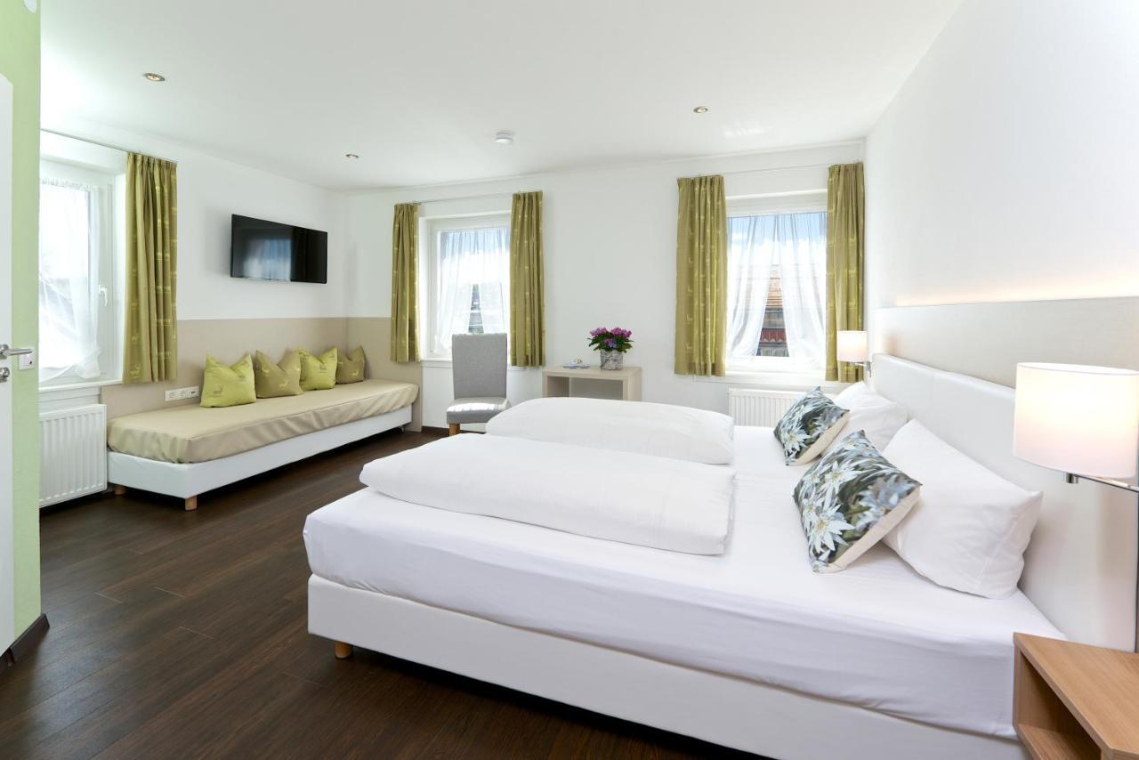Hotel Bayerischer Hof ليندنبرغ ام الغو المظهر الخارجي الصورة