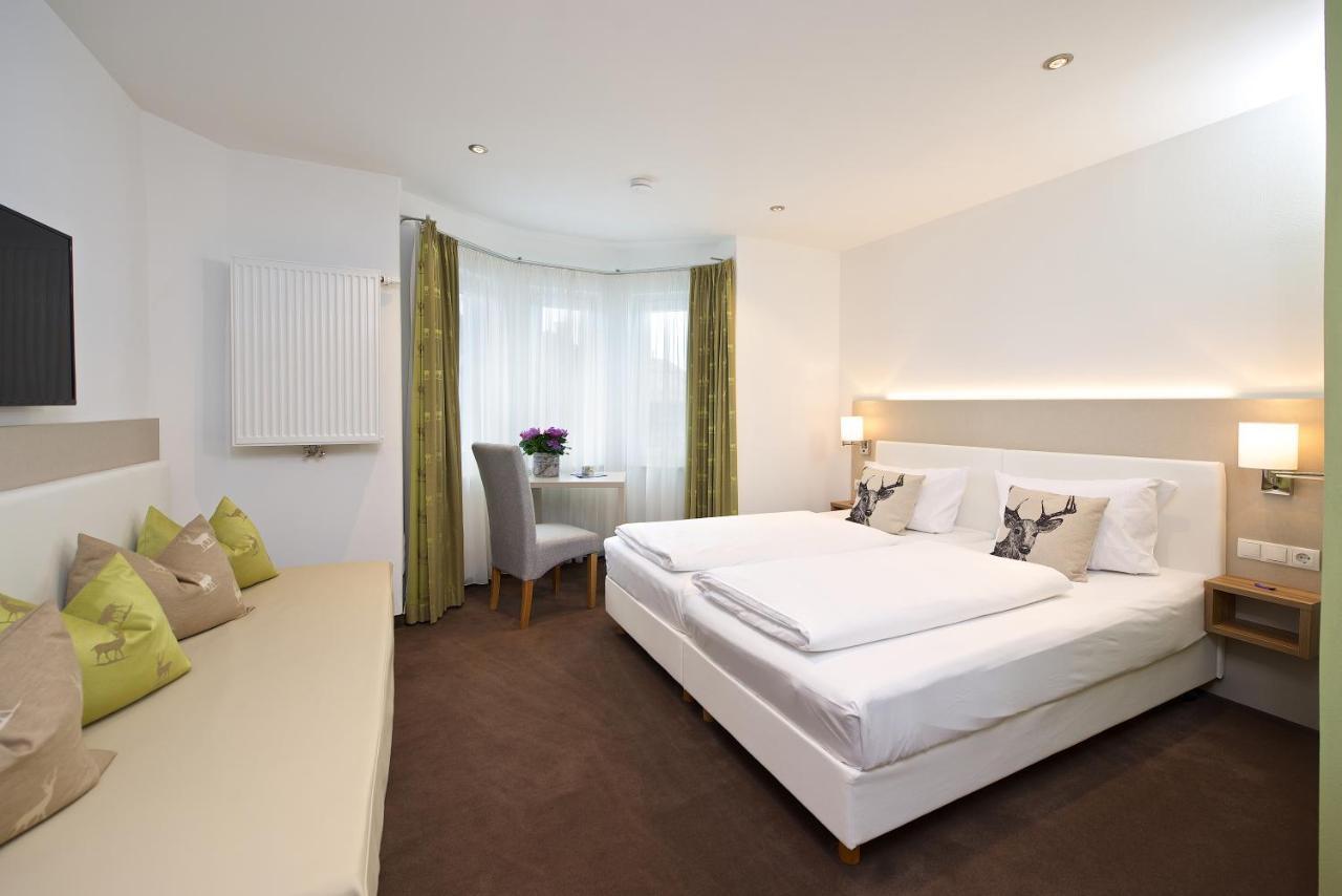 Hotel Bayerischer Hof ليندنبرغ ام الغو المظهر الخارجي الصورة